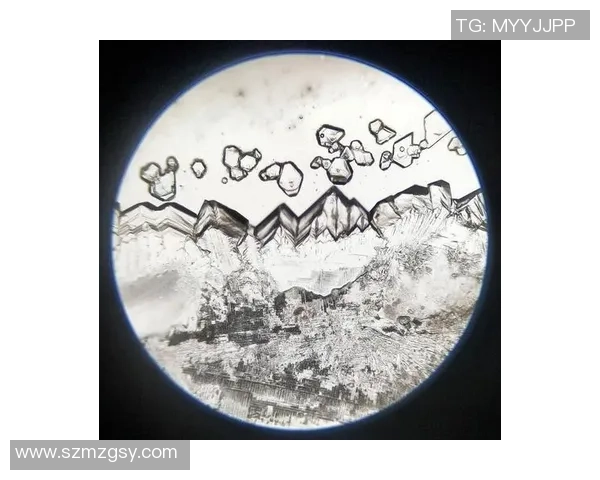 如何绘制一颗独特的足球星球并赋予它生动的宇宙景观