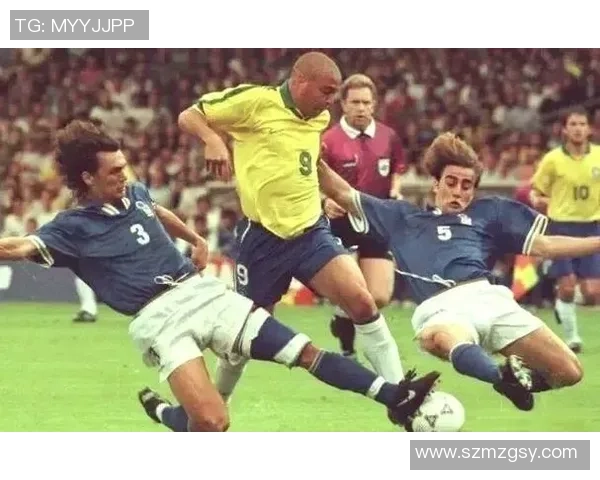 足球界豪门球星盘点 每个时代的传奇巨星和他们的辉煌成就 足球界豪门球星盘点 每个时代的传奇巨星和他们的辉煌成就